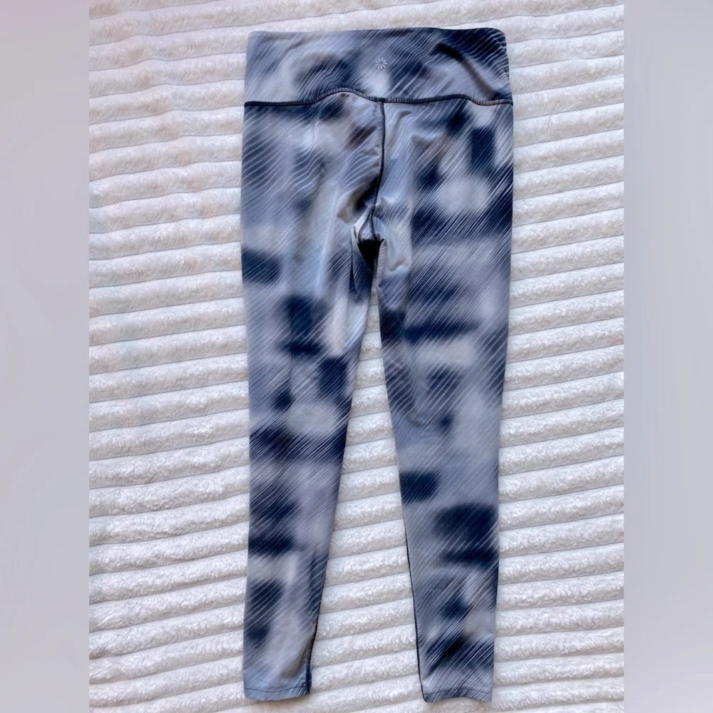 Athleta High Rise Printed Leggings Size M – Gray/Black Tie-Dye Pattern - Picture 5 of 5